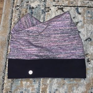 Adorable LULULEMON beanie with ponytail hole at the top!